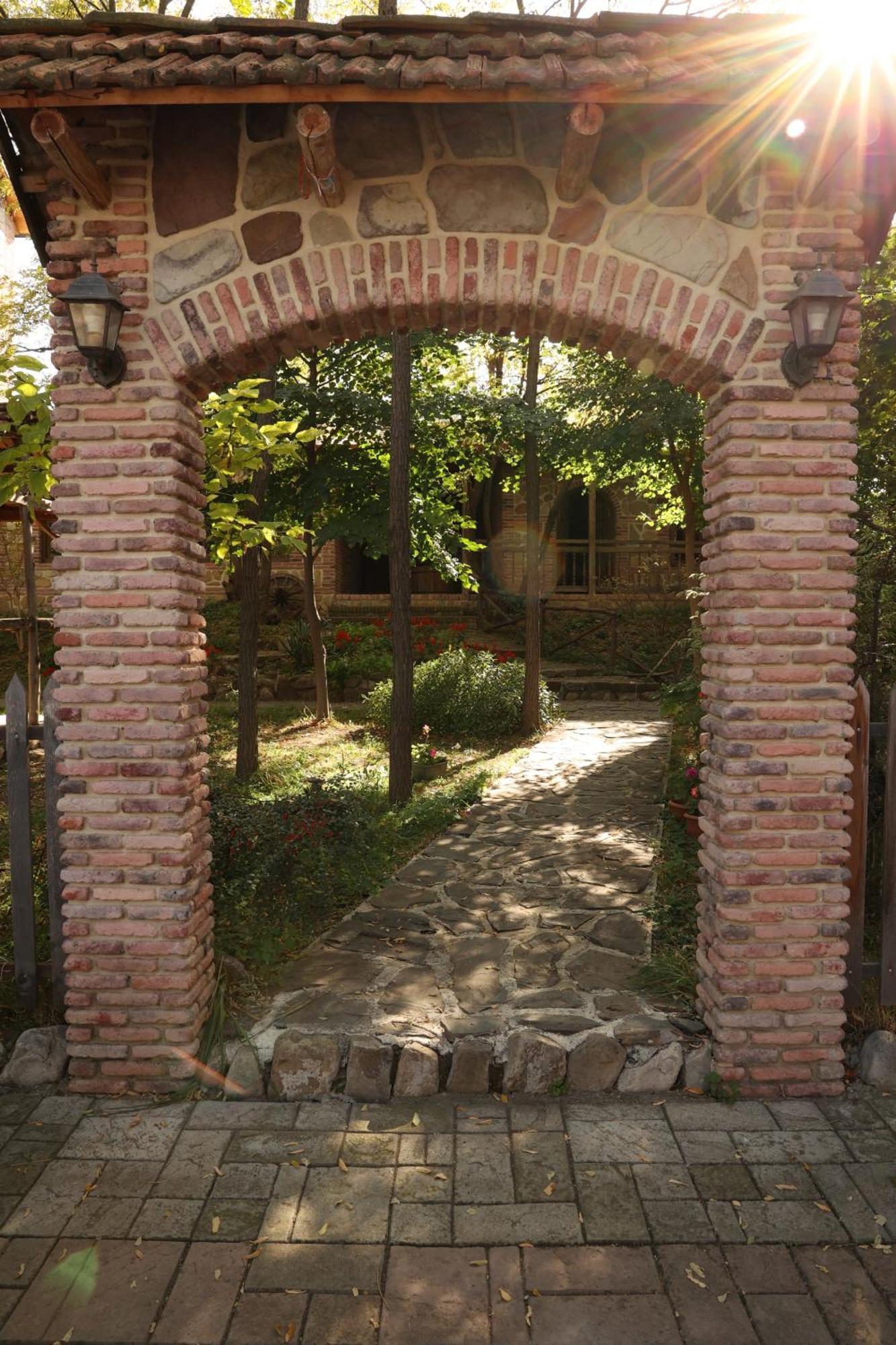Chateau Orberi Hotel Ikalto Exterior photo