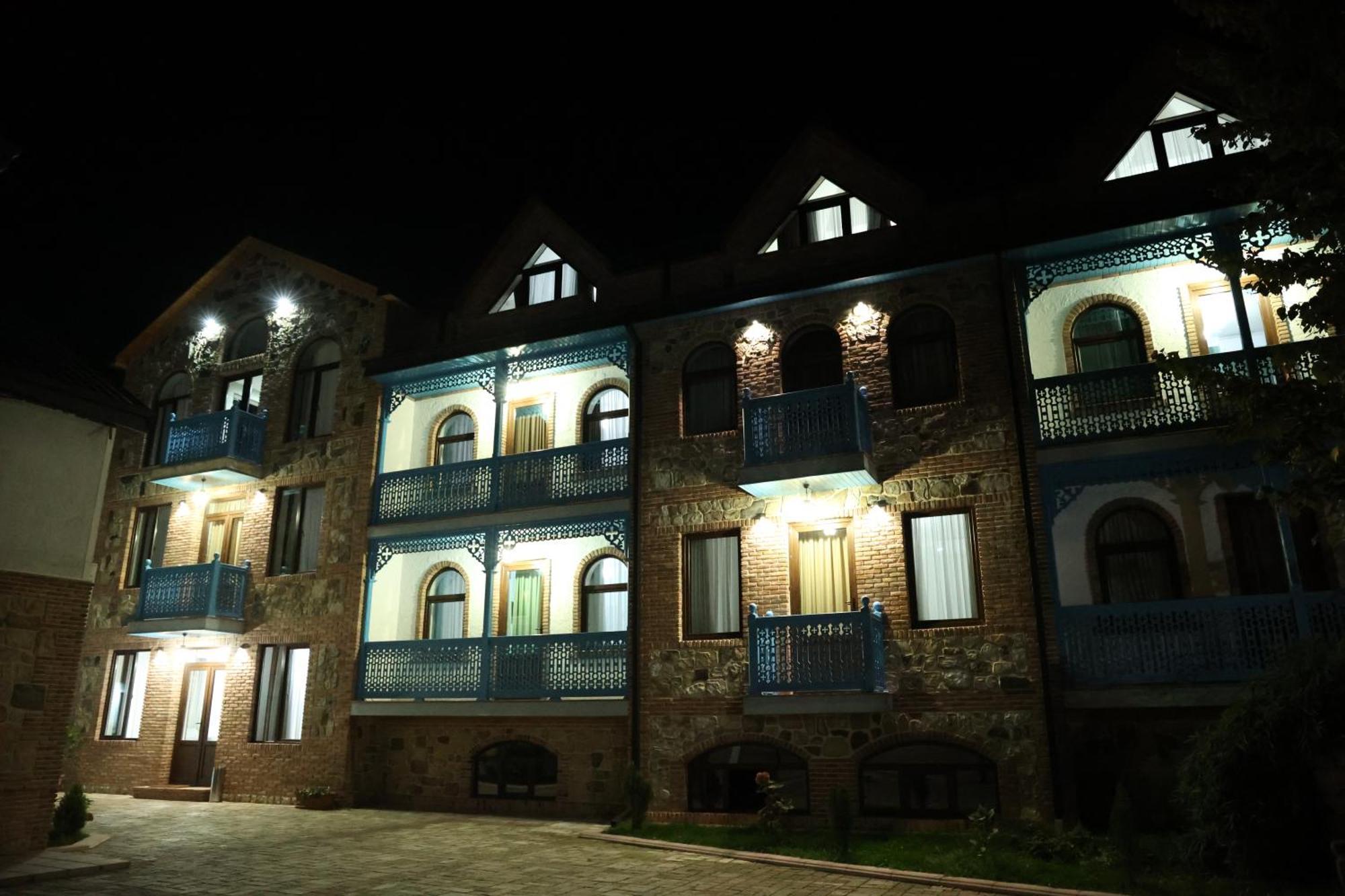 Chateau Orberi Hotel Ikalto Exterior photo